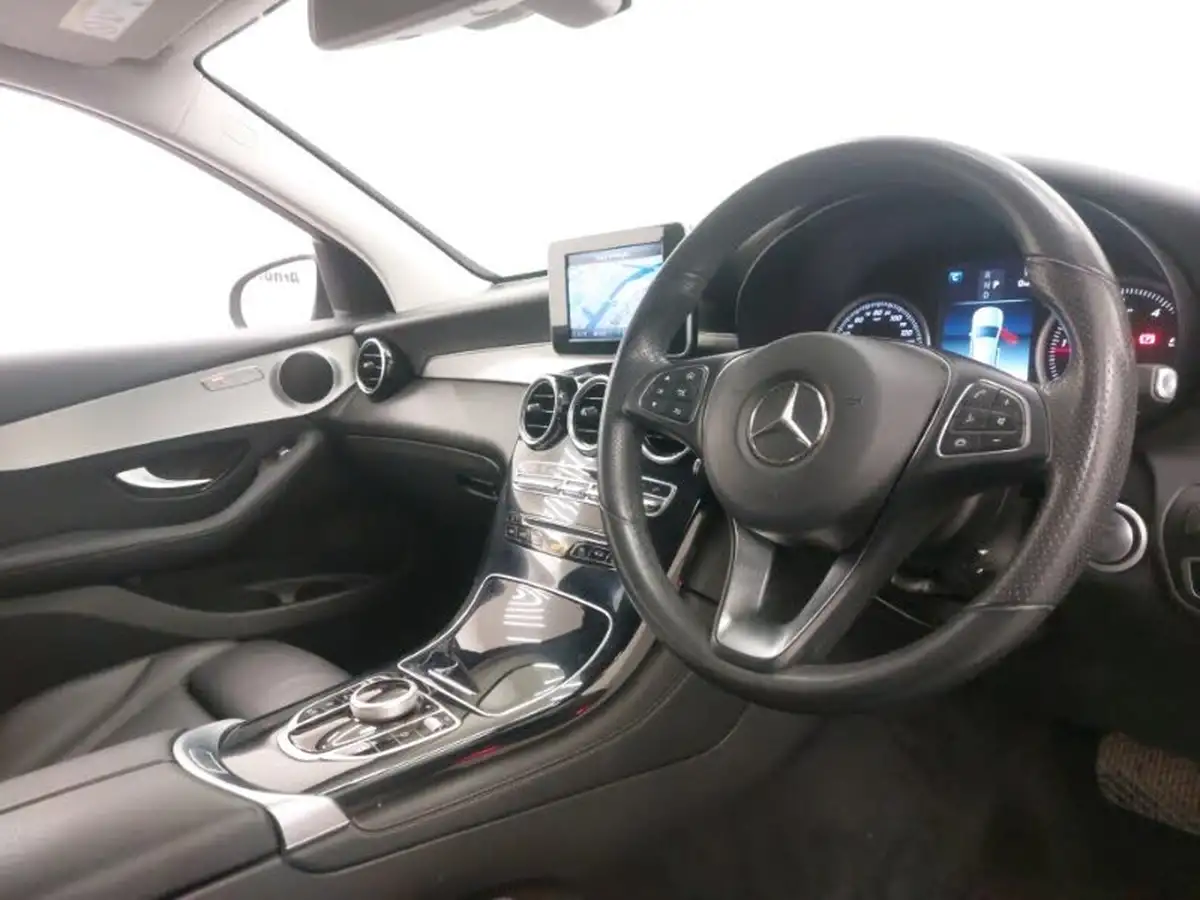 2018-mercedes-benz-glc-class-21d-glc220d-sport-ss-station-wagon-5d-big-16