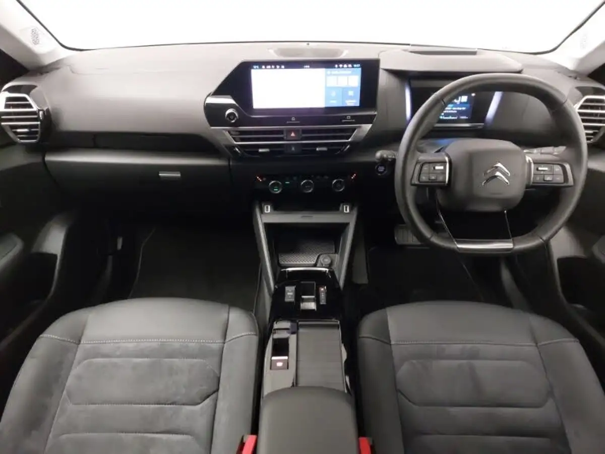 2024-citroen-c4-e-e-series-136ps-50kwh-big-2
