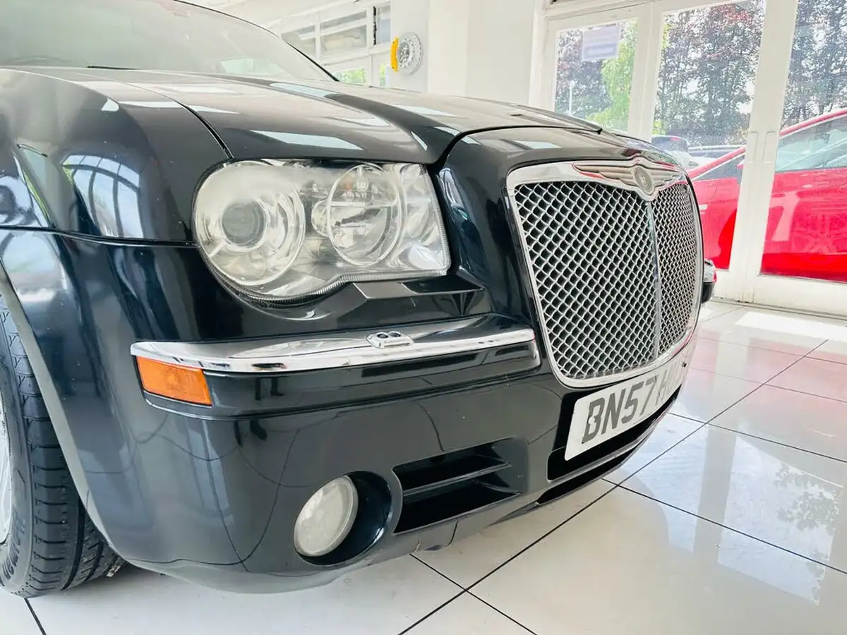 2007-chrysler-300c-30td-saloon-4d-big-27