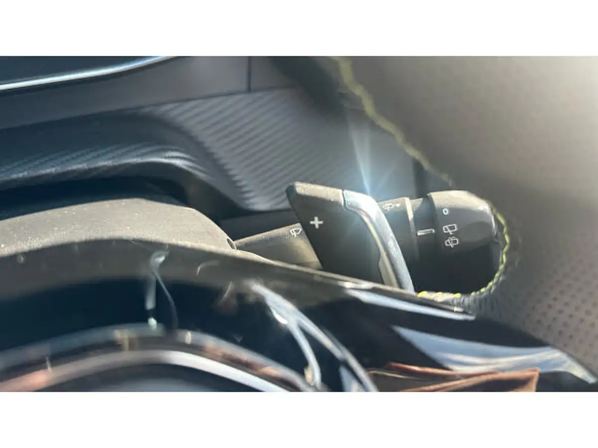2024-peugeot-2008-suv-12-puretech-gt-130ps-eat8-big-26