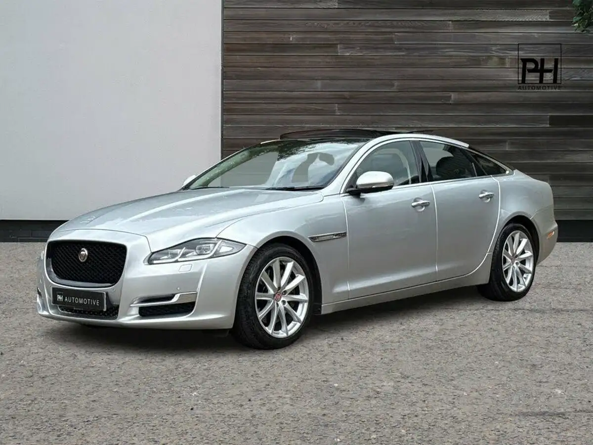 2016-jaguar-xj-series-30td-xj-luxury-swb-saloon-big-8