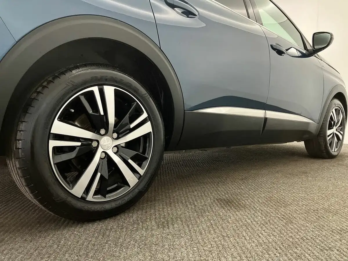 2022-peugeot-5008-suv-20-bluehdi-gt-180bhp-big-26
