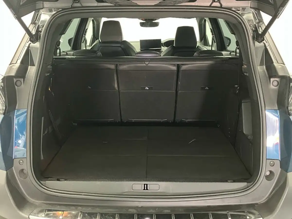 2022-peugeot-5008-suv-20-bluehdi-gt-180bhp-big-22