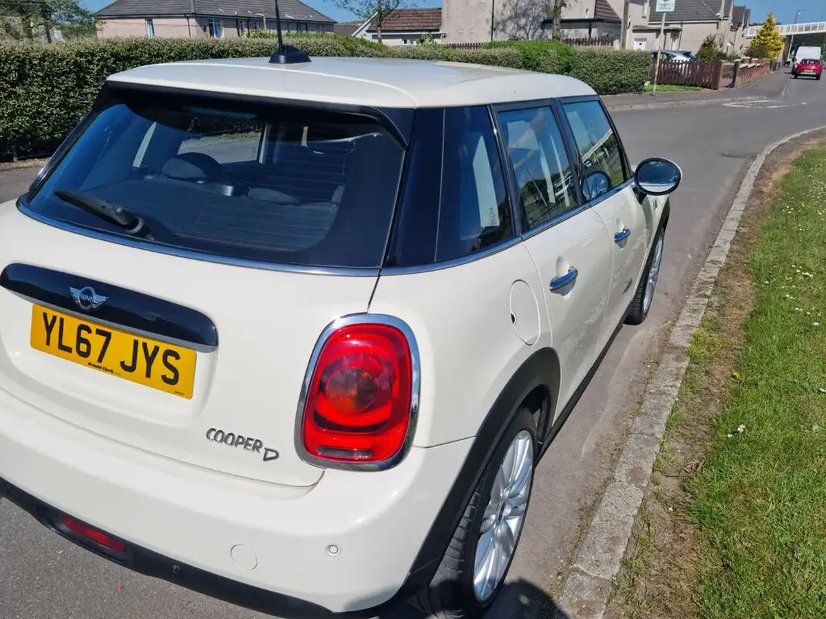 2018-mini-cooper-15td-cooper-d-ss-hatchback-5d-big-9