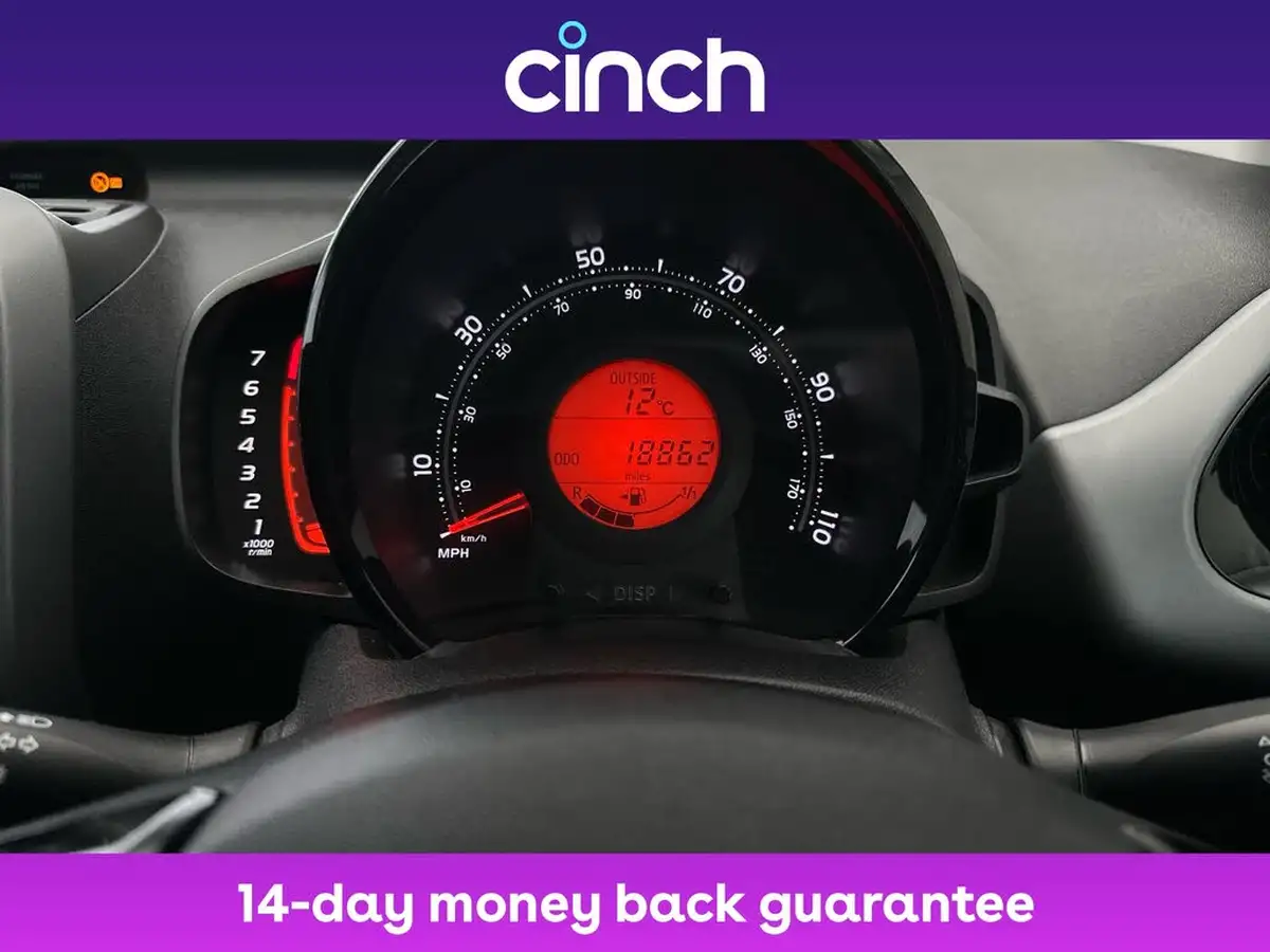 2019-toyota-aygo-10-vvt-i-x-play-big-17