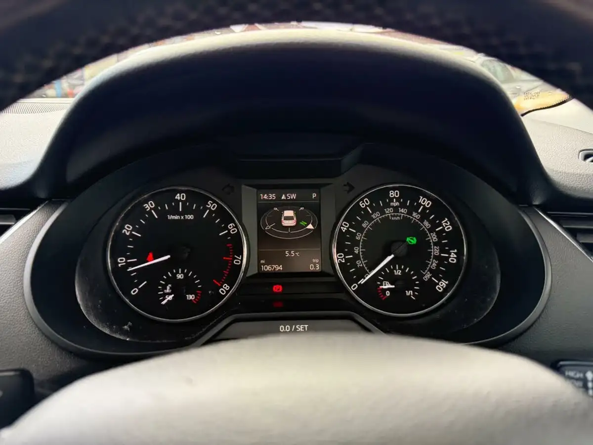 2013-skoda-octavia-14-elegance-140ps-estate-1395cc-big-40