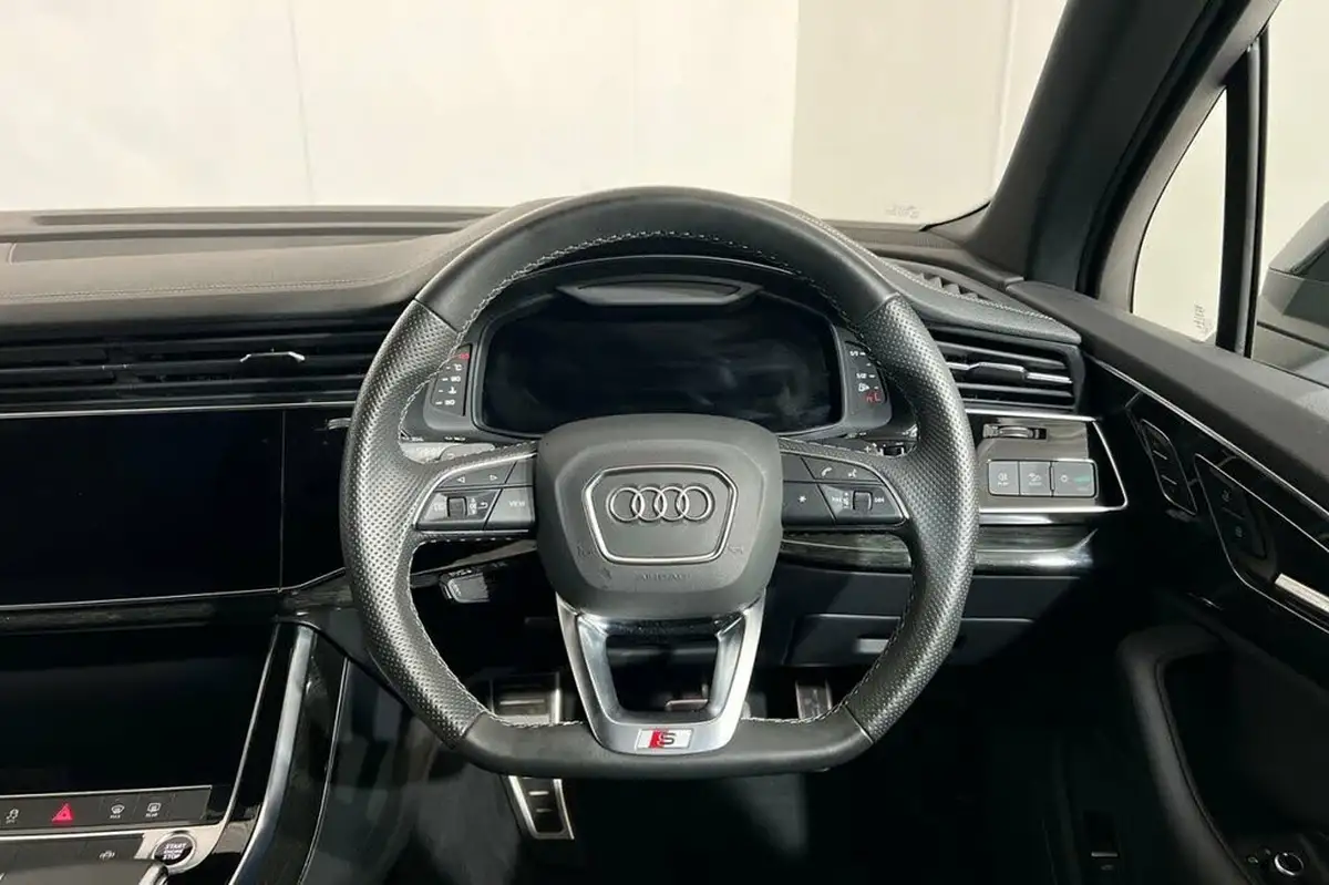 2023-audi-q7-30-55-tfsi-black-edition-big-25