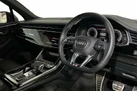 2023-audi-q7-30-55-tfsi-black-edition-small-8