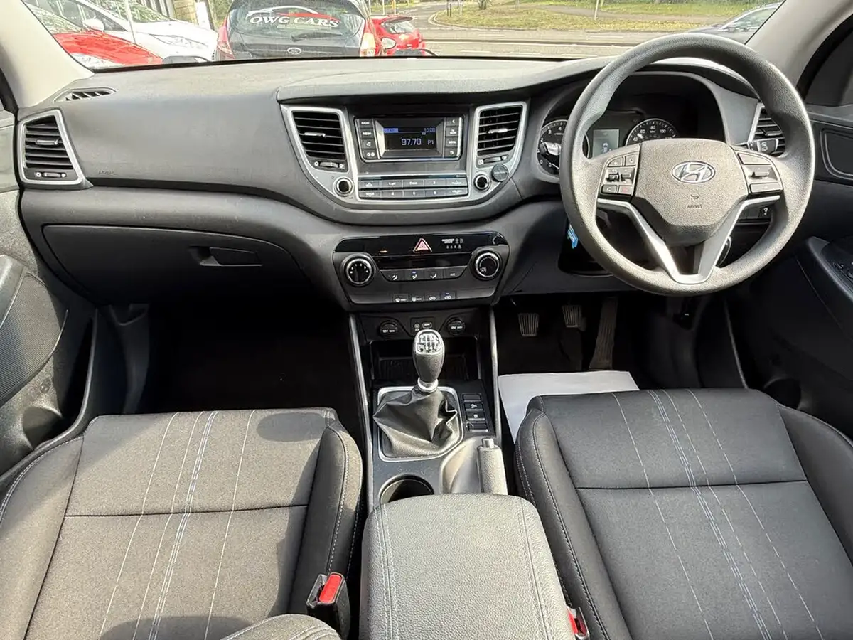 2017-hyundai-tucson-16-gdi-blue-drive-s-big-15