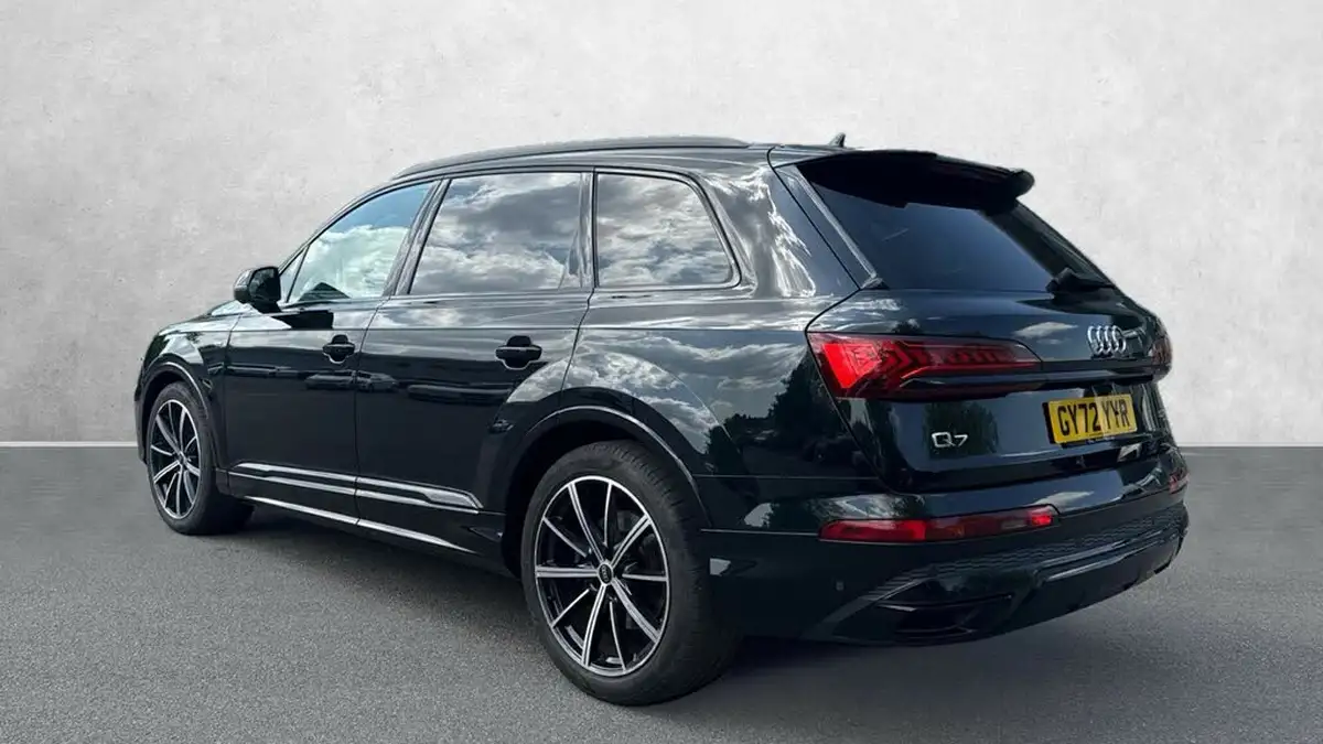 2022-audi-q7-30-55-tfsi-black-edition-big-4