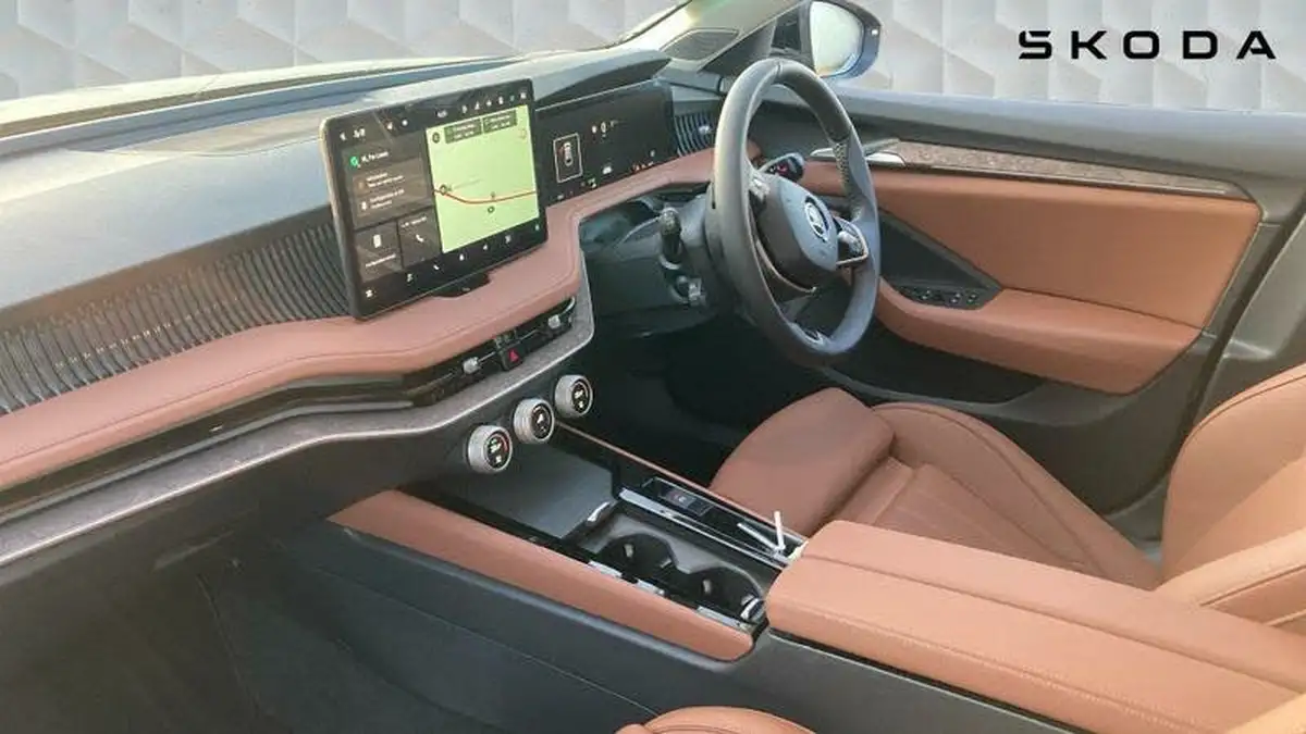 2025-skoda-superb-20tdi-laurin-klement-193ps-4x4-estate-big-1
