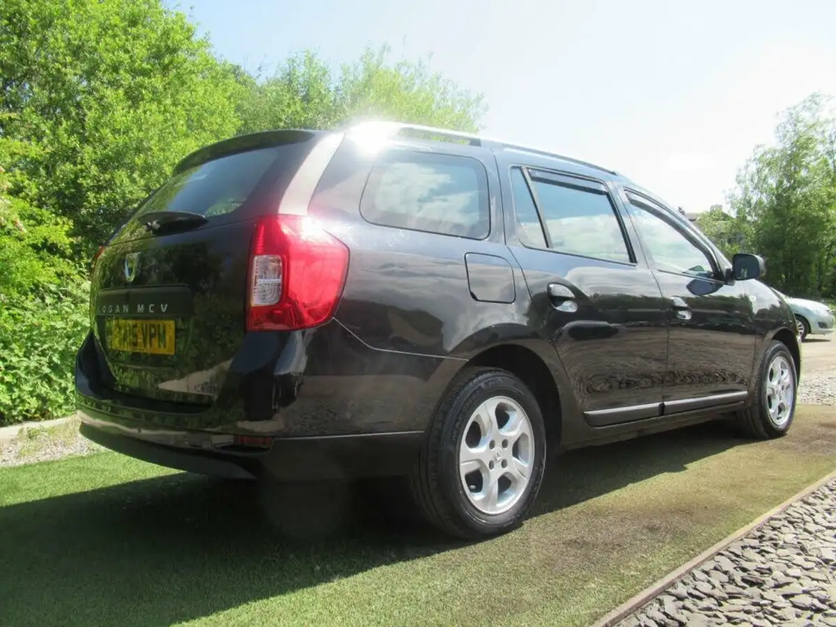 2015-dacia-logan-mcv-15dci-laureate-big-21