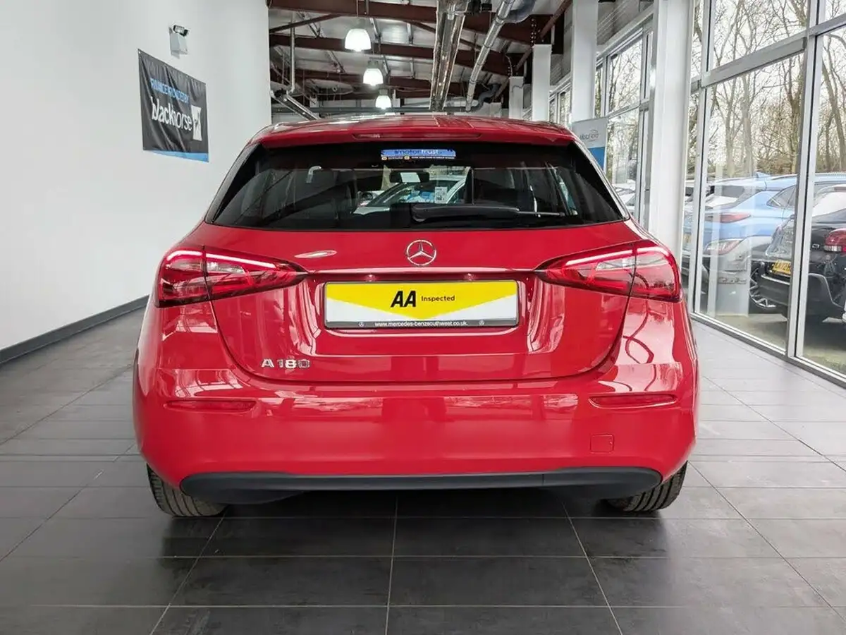 2019-mercedes-benz-a-class-13-a180-se-big-9