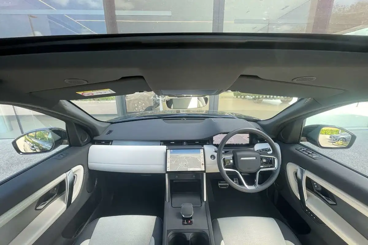 2024-land-rover-discovery-sport-15-p300e-dynamic-se-big-2