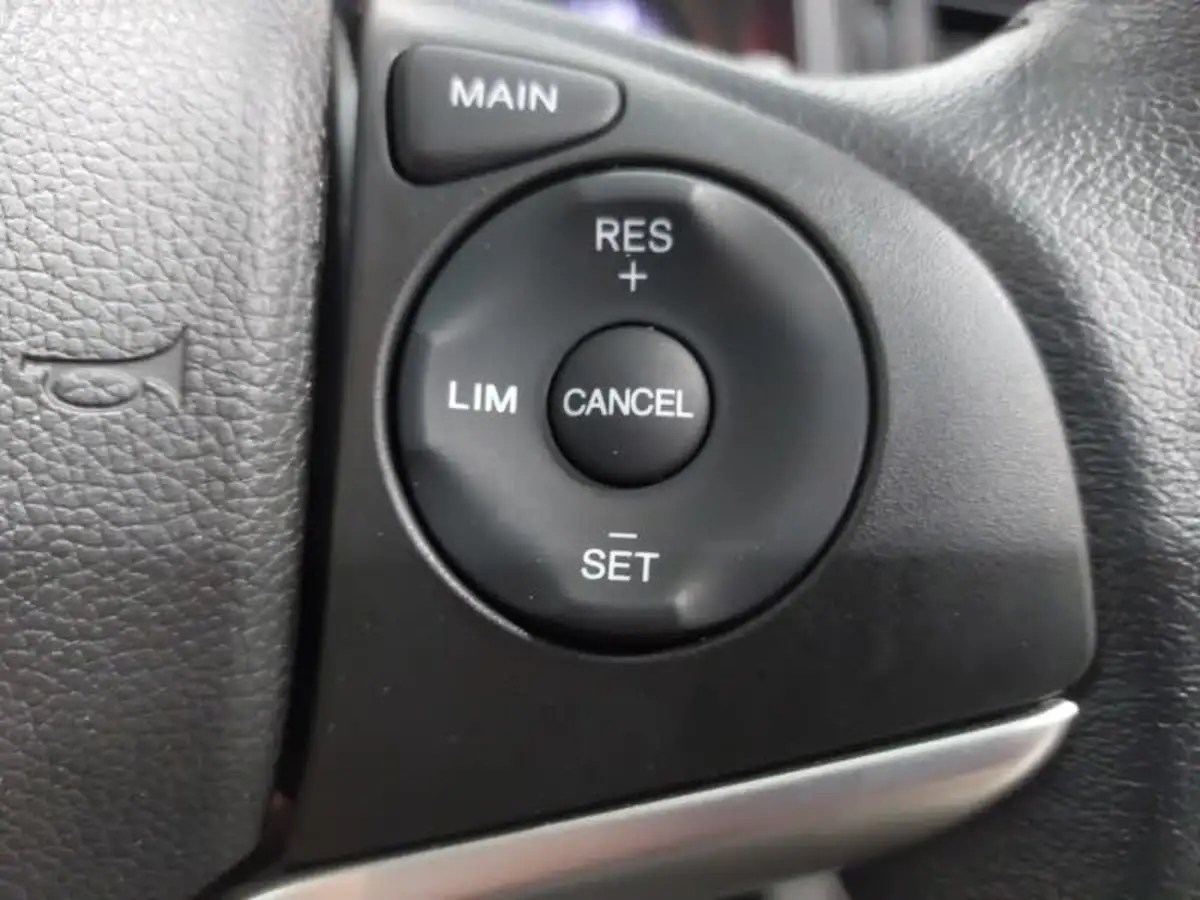 2019-honda-jazz-13-i-vtec-ex-navi-cvt-big-15