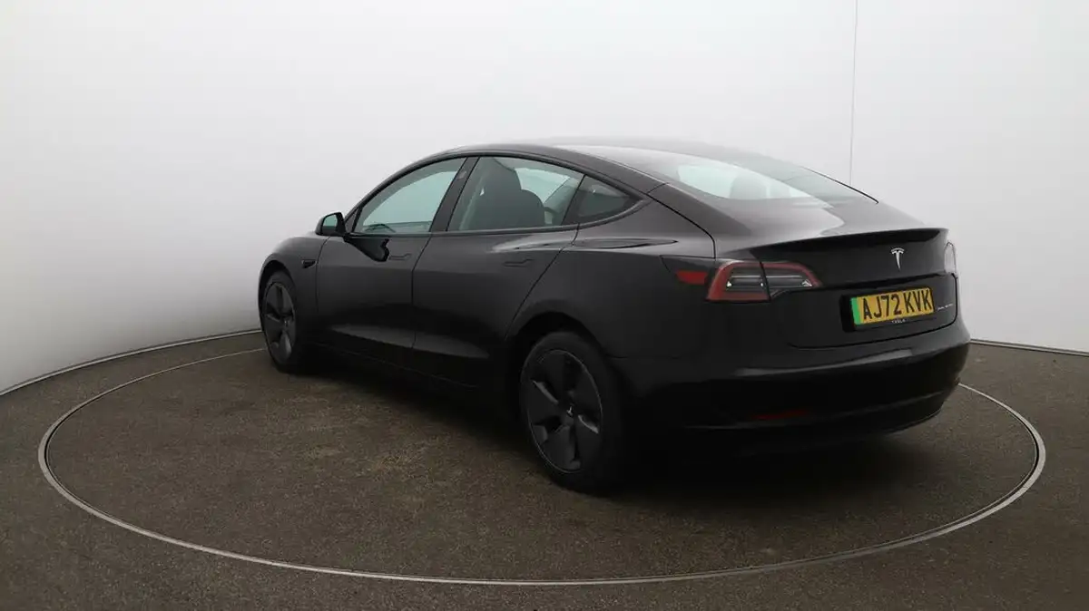 2022-tesla-model-3-e-long-range-big-61