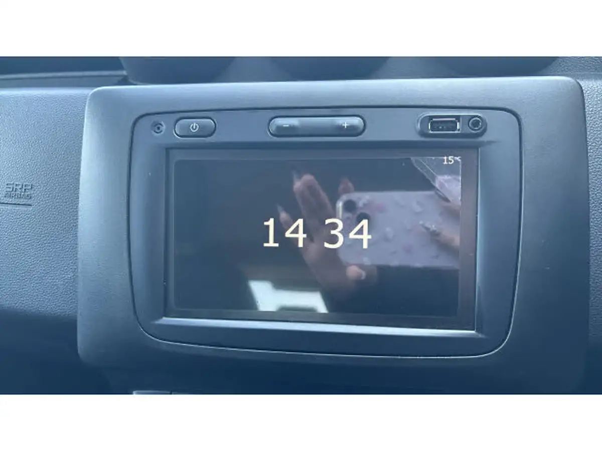 2019-dacia-duster-13-tce-prestige-150bhp-4x4-1333cc-big-11