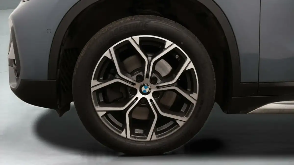 2019-bmw-x1-20-xdrive20i-xline-big-18