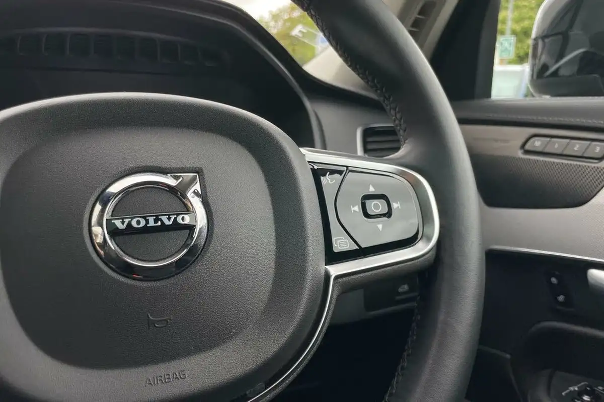 2023-volvo-xc90-20-t8-plus-big-37