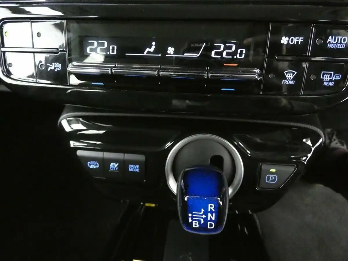 2022-toyota-prius-18-vvt-i-business-edition-plus-15in-alloys-cvt-big-16