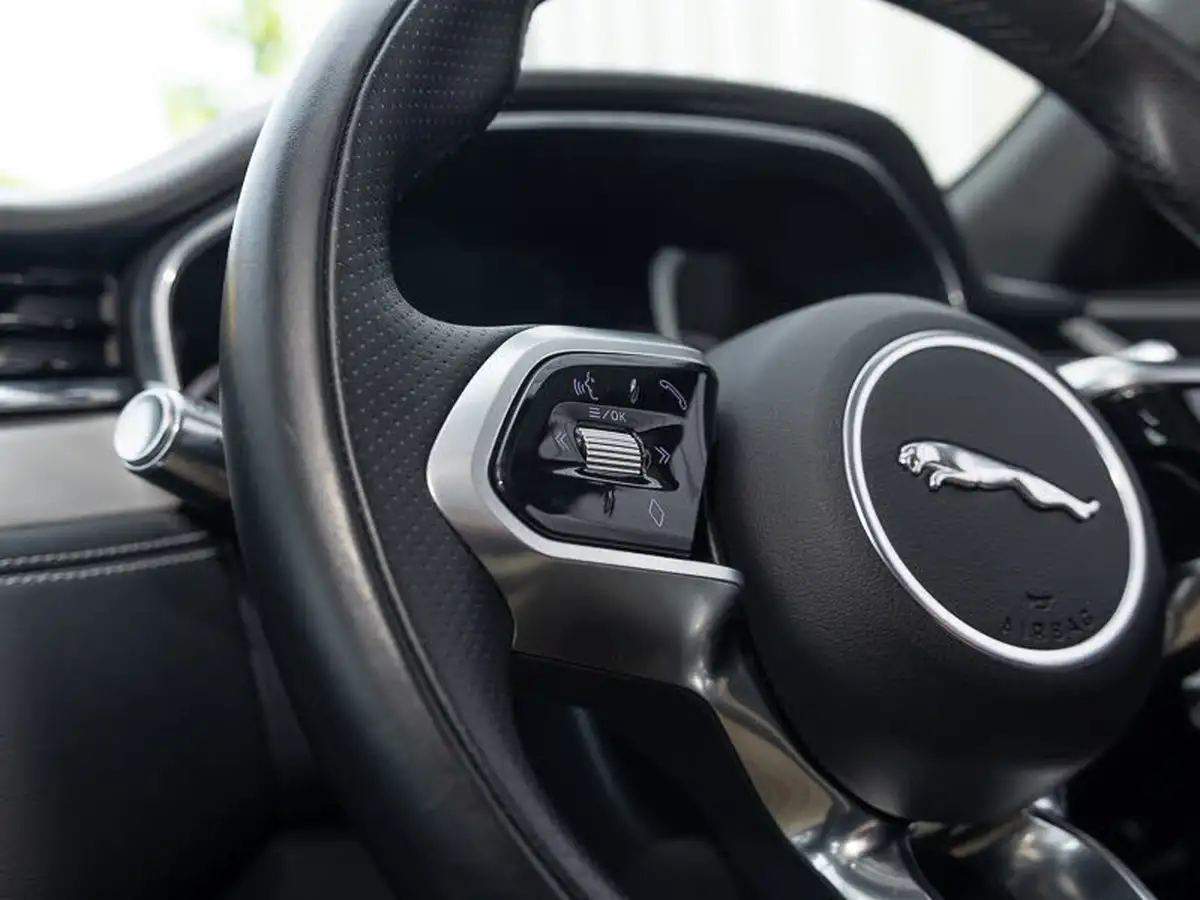 2021-jaguar-f-pace-20-d200-r-dynamic-s-mhev-big-14