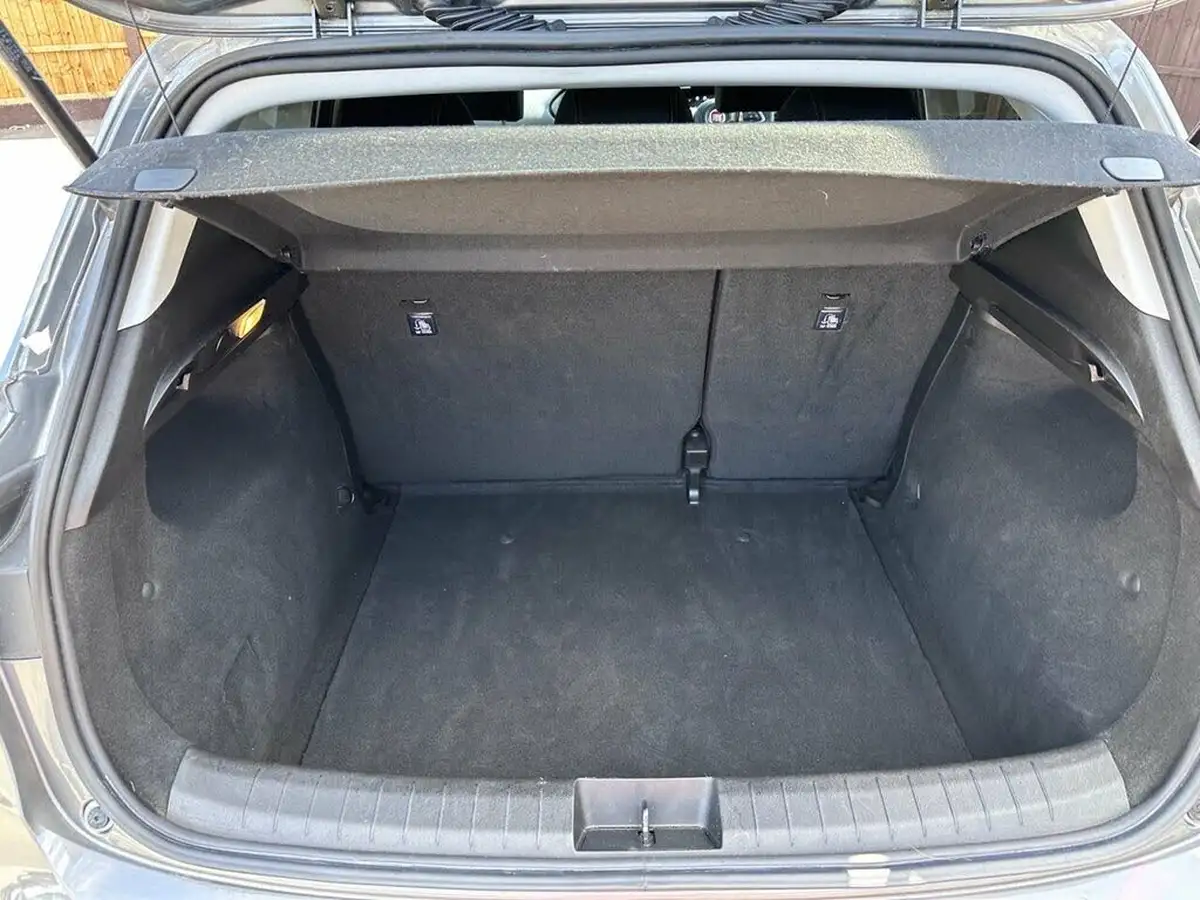 2021-fiat-tipo-10-life-hatchback-big-19