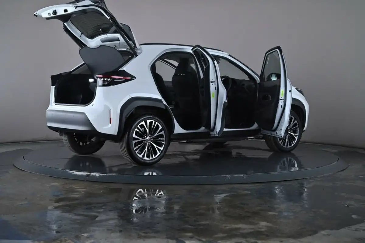 2023-toyota-yaris-cross-15-vvt-i-excel-awd-i-big-64