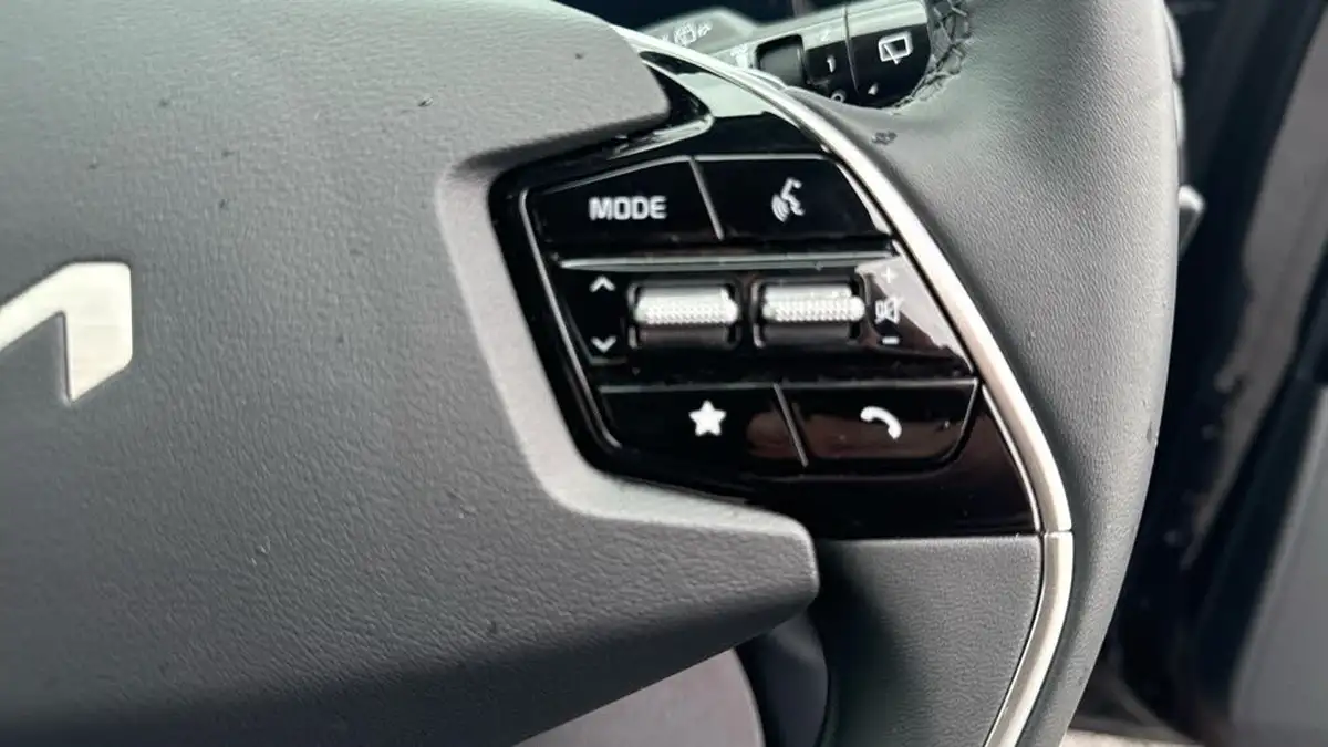 2024-kia-niro-ev-e-2-big-40