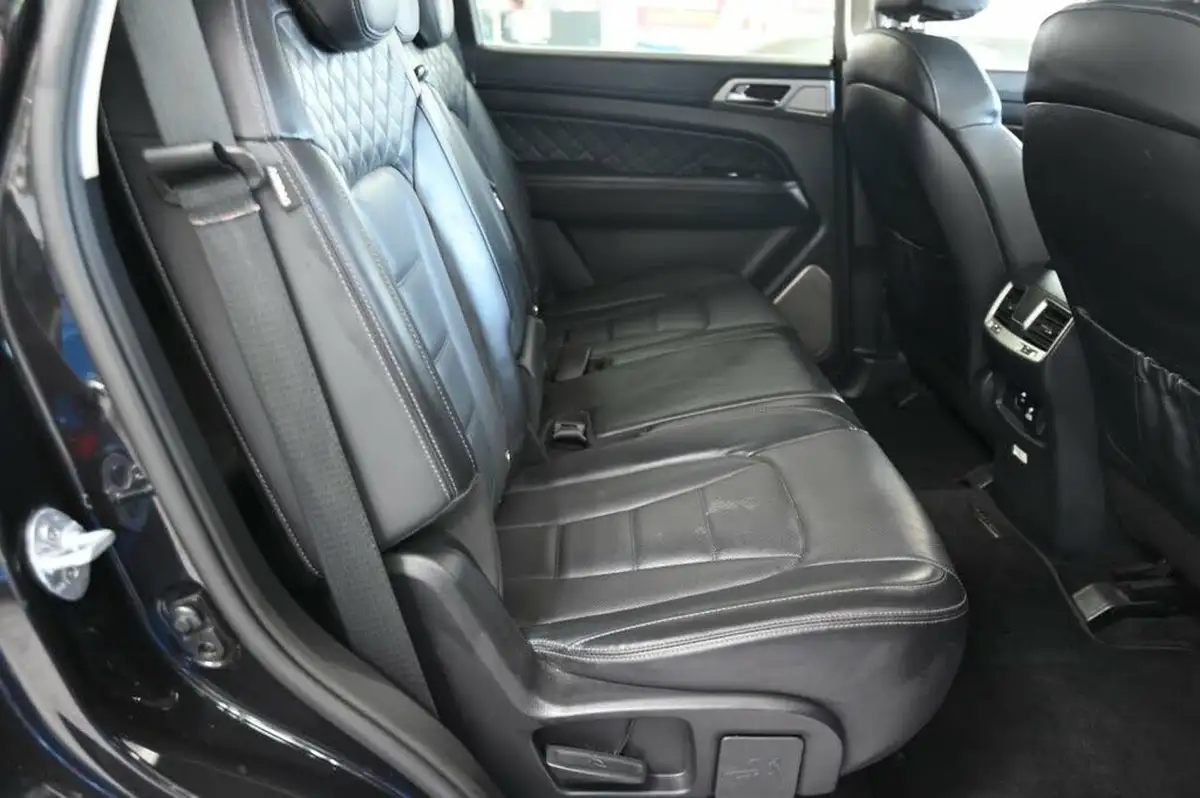 2018-kgm-ssangyong-rexton-22td-ultimate-big-21