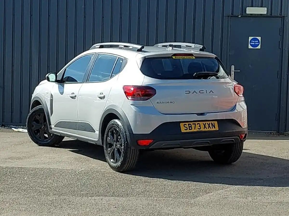 2023-dacia-sandero-stepway-10-tce-essential-90bhp-big-1