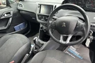 2019-peugeot-208-12-puretech-signature-small-8