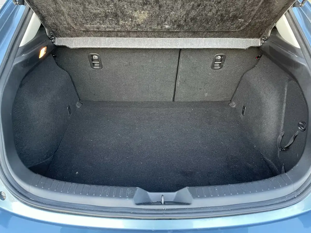 2014-mazda-mazda3-20-sport-nav-120ps-hatchback-5d-big-13
