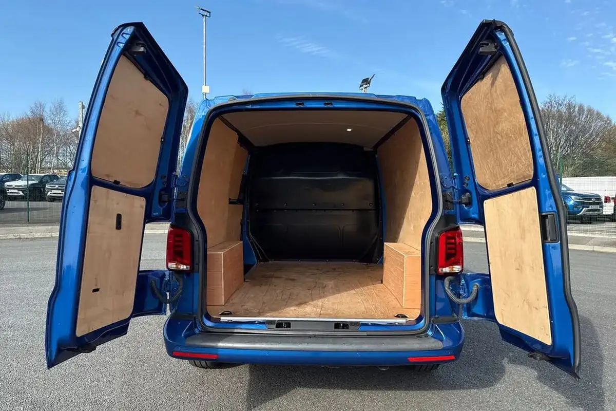 2024-volkswagen-transporter-big-5
