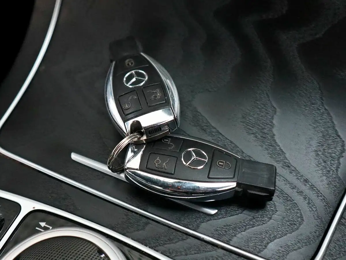 2017-mercedes-benz-c-class-21d-c220d-amg-line-ss-saloon-4d-9g-tronic-plus-big-37