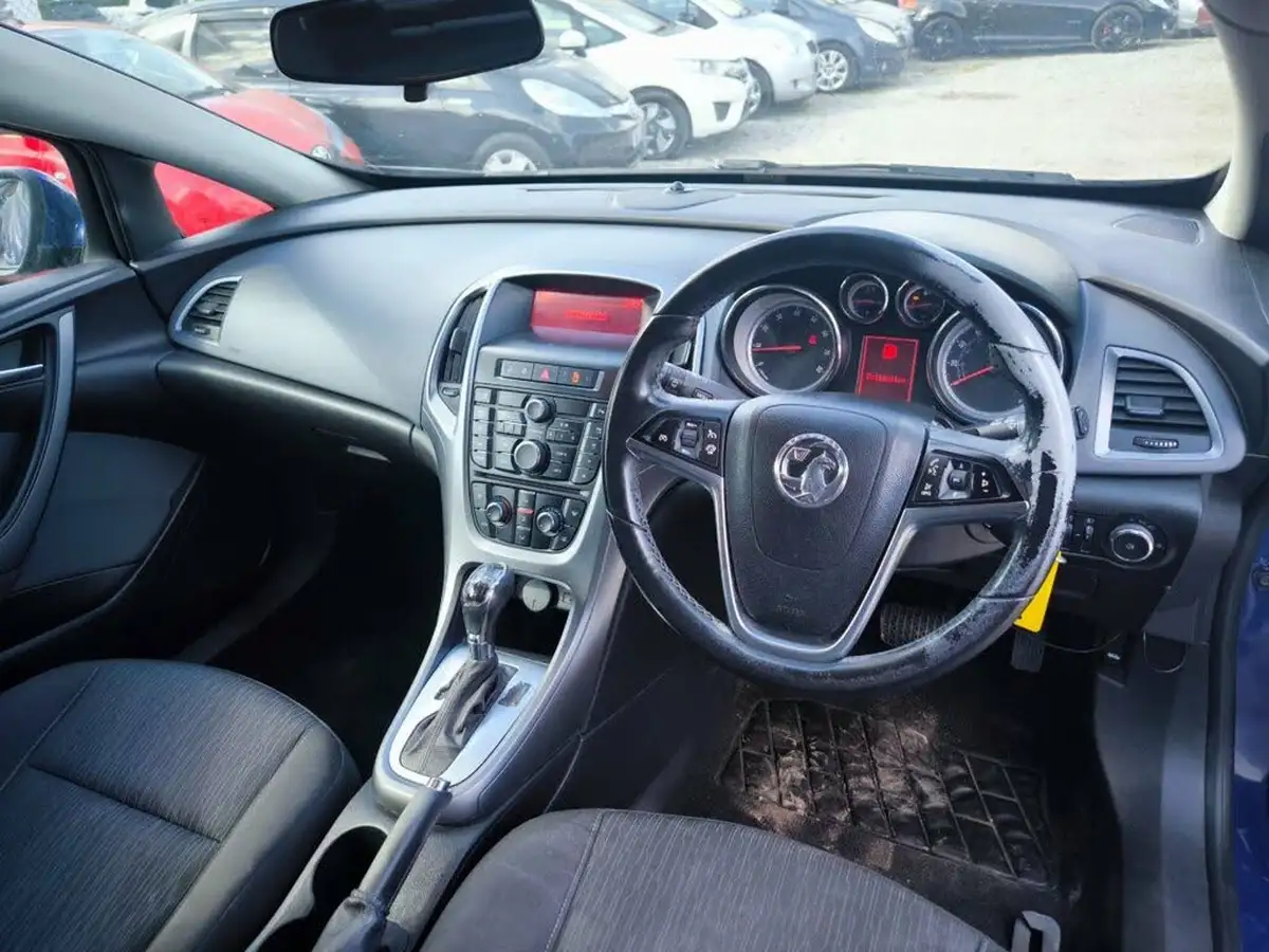 2015-vauxhall-gtc-14-sport-140ps-auto-big-15