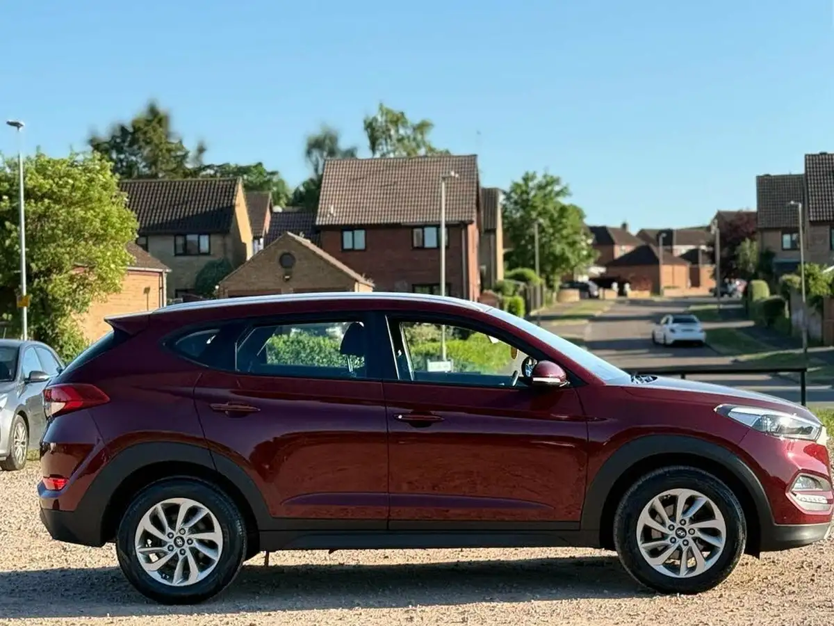 2016-hyundai-tucson-17crdi-blue-drive-se-nav-116ps-big-11