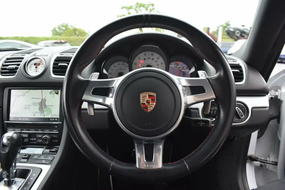 2015-porsche-cayman-27-pdk-big-9