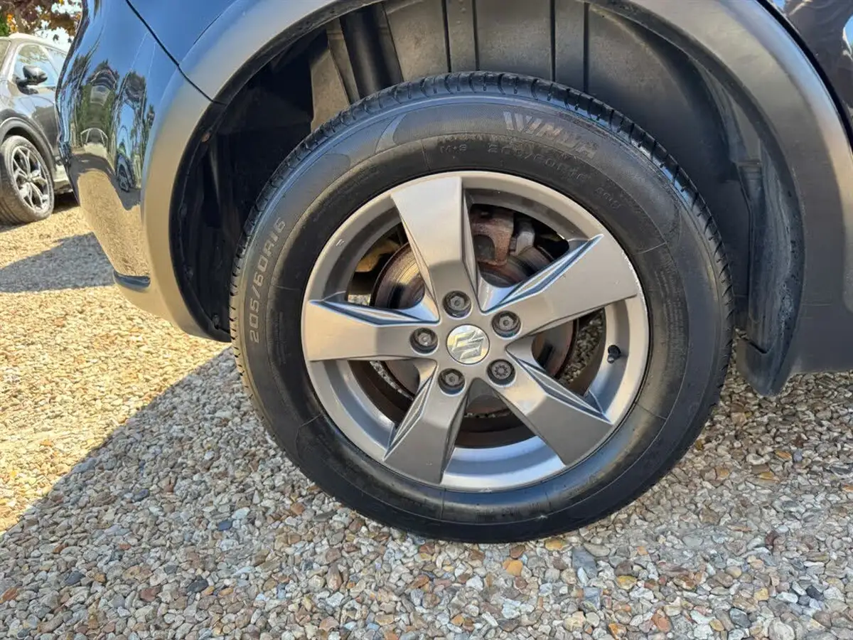 2010-suzuki-sx4-big-4