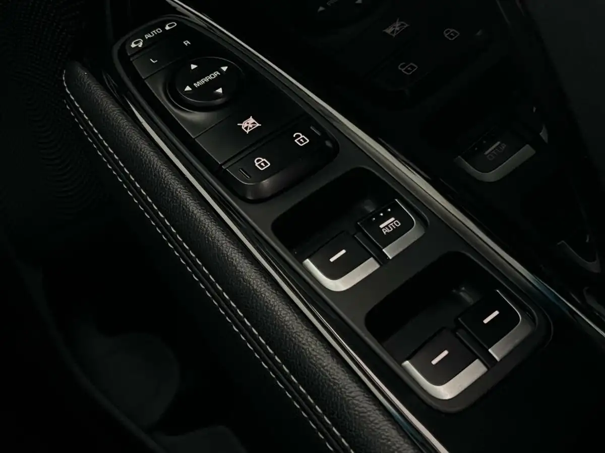 2020-kia-niro-16-gdi-2-big-27