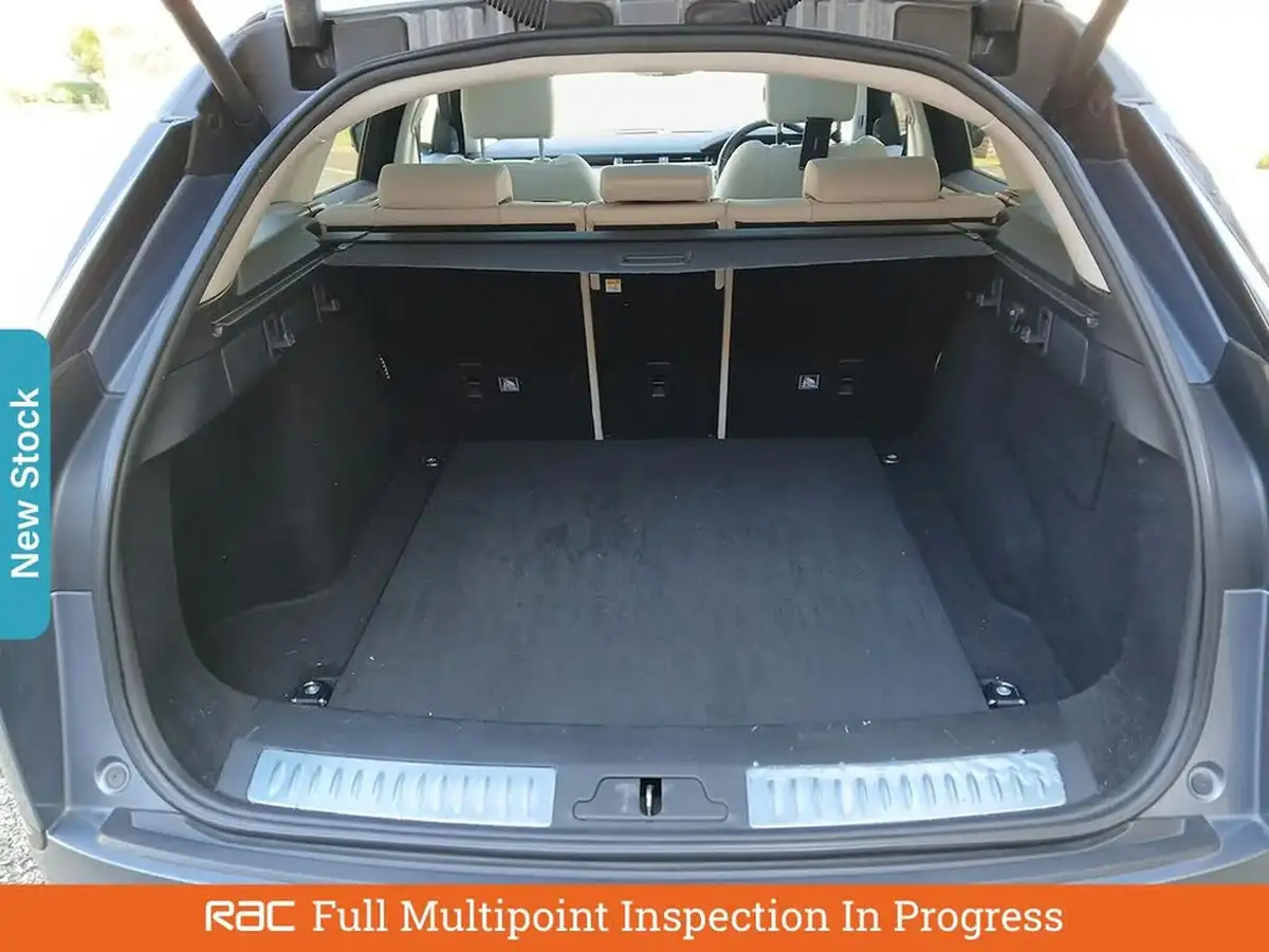 2020-land-rover-range-rover-velar-20-d240-s-big-6