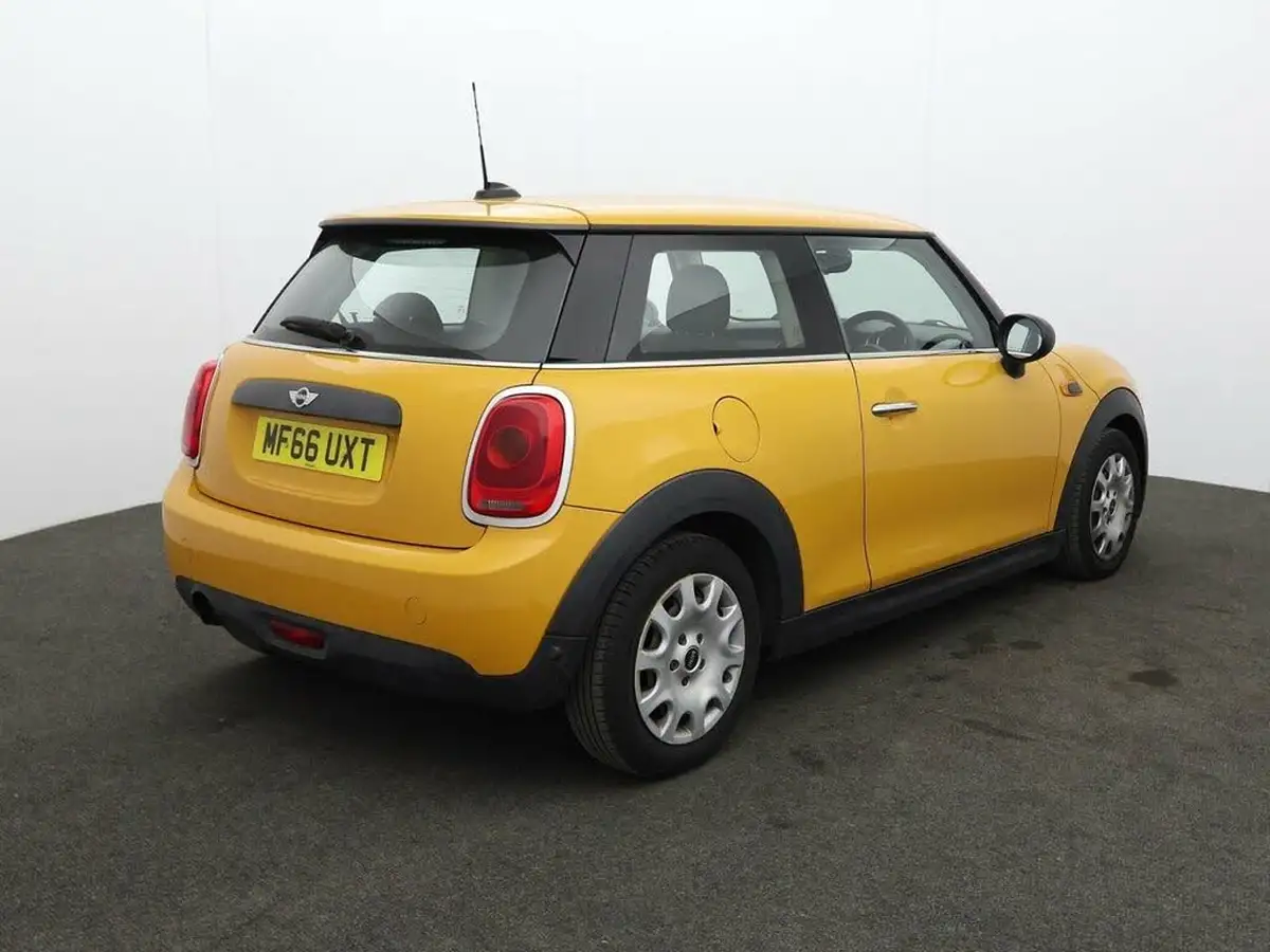 2016-mini-cooper-12-one-3d-big-9