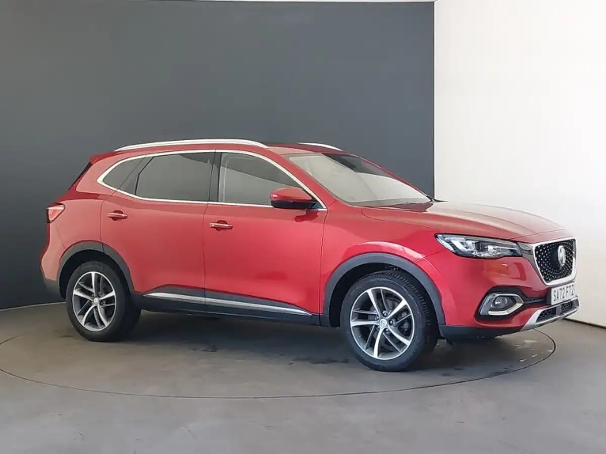 2022-mg-hs-15t-gdi-exclusive-162ps-big-11