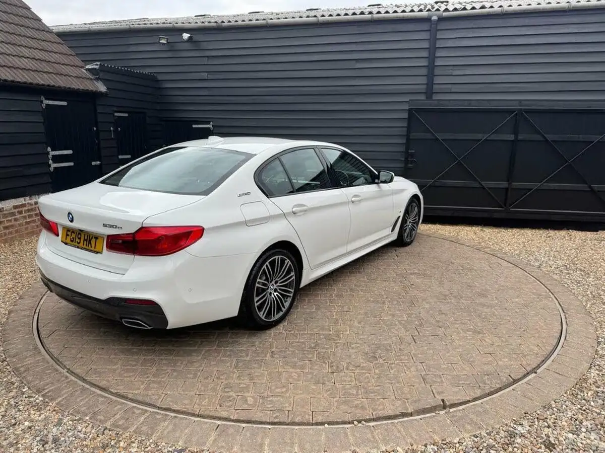 2019-bmw-5-series-20-530e-m-sport-auto-big-37