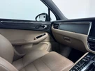2019-porsche-macan-20-small-35