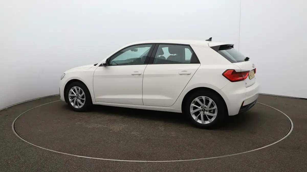 2022-audi-a1-10-30-tfsi-sport-s-tronic-big-44