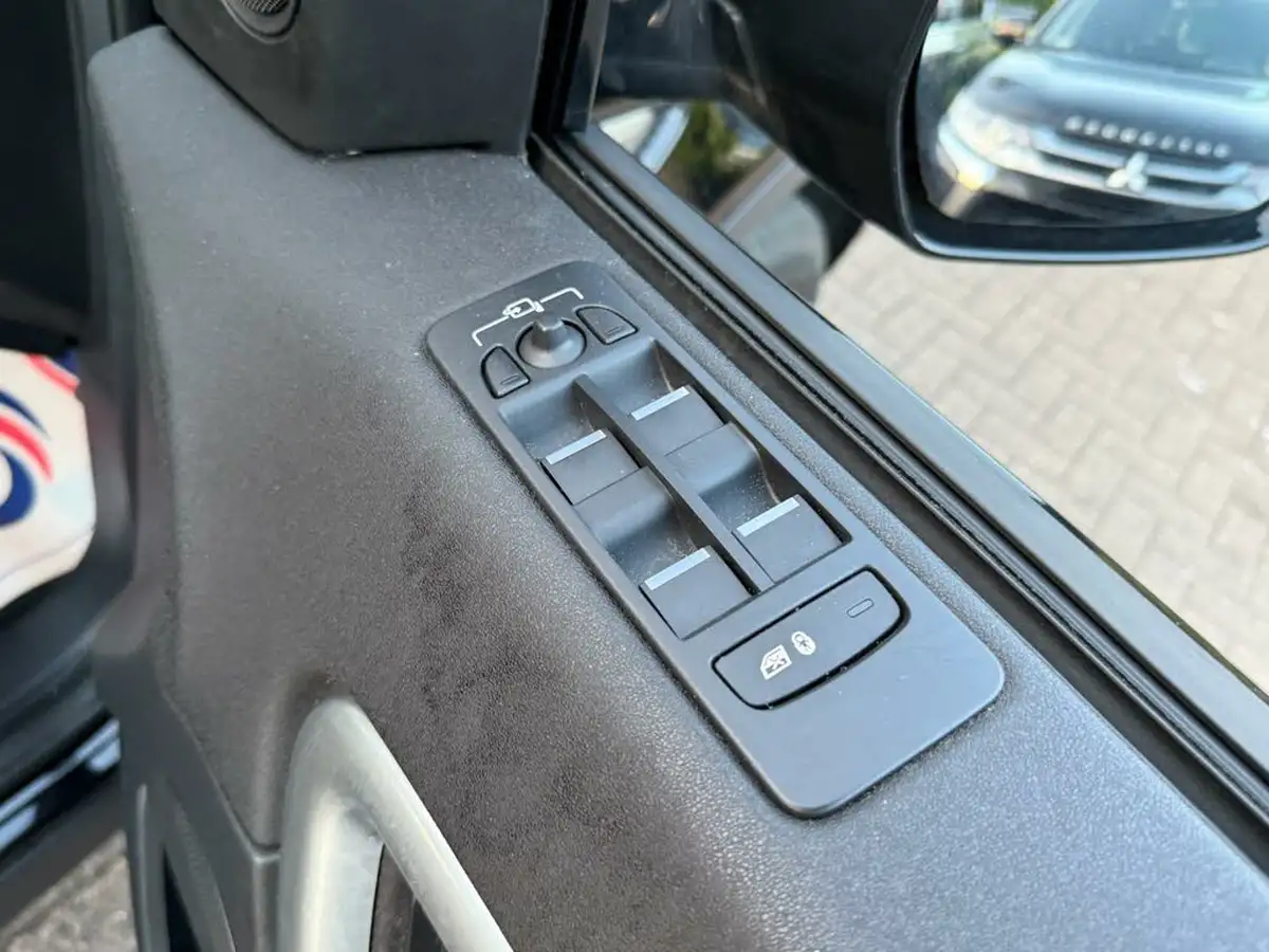 2018-land-rover-discovery-sport-20ed4-se-tech-152ps-big-13