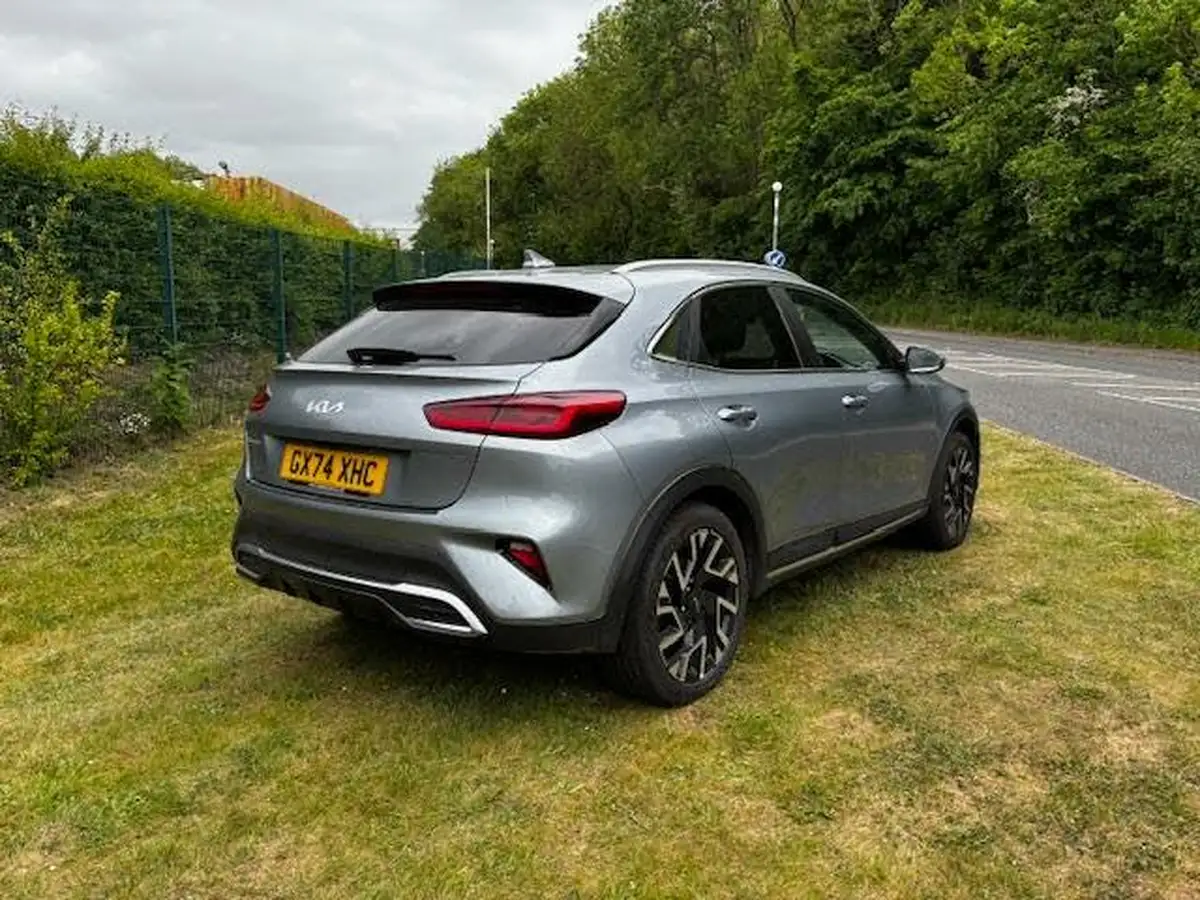 2024-kia-xceed-15-t-gdi-3-big-2