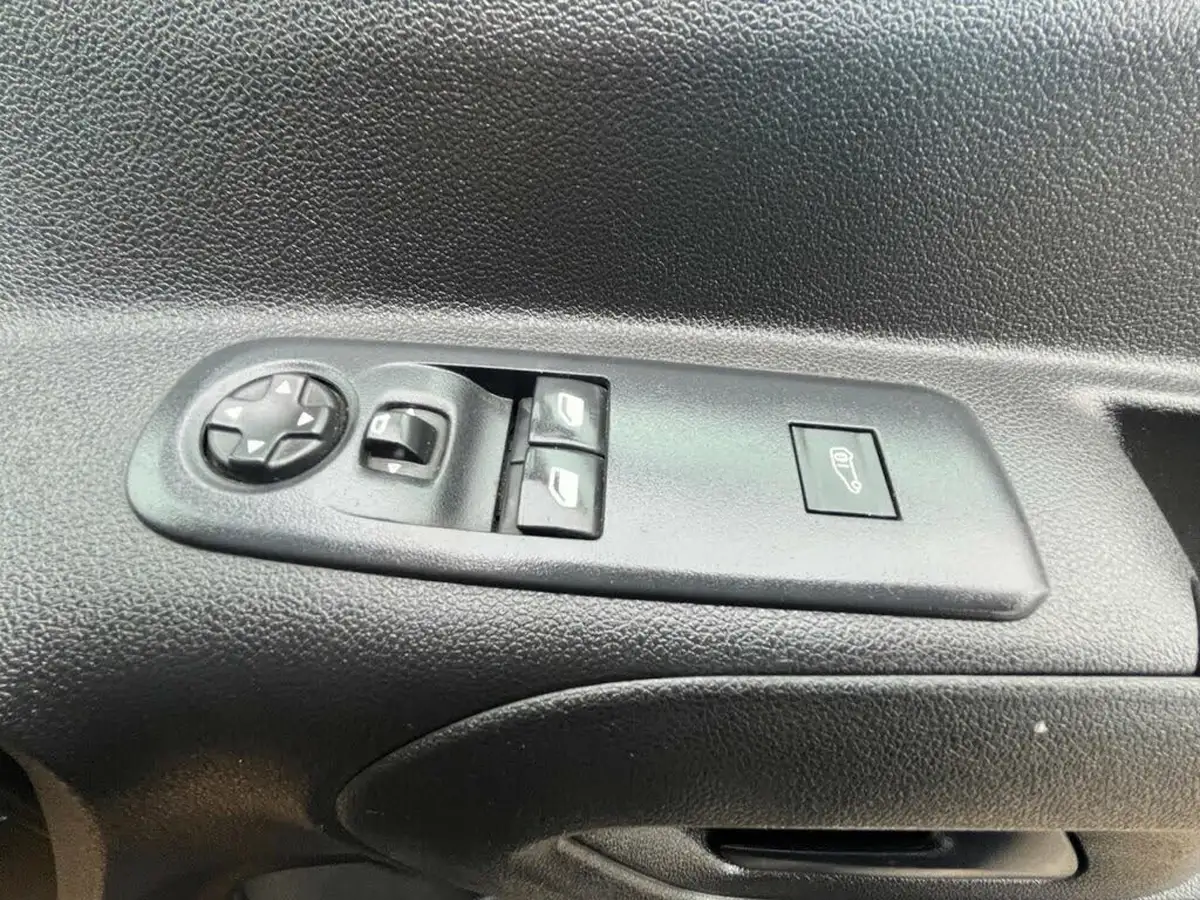 2022-toyota-proace-city-15d-active-big-20