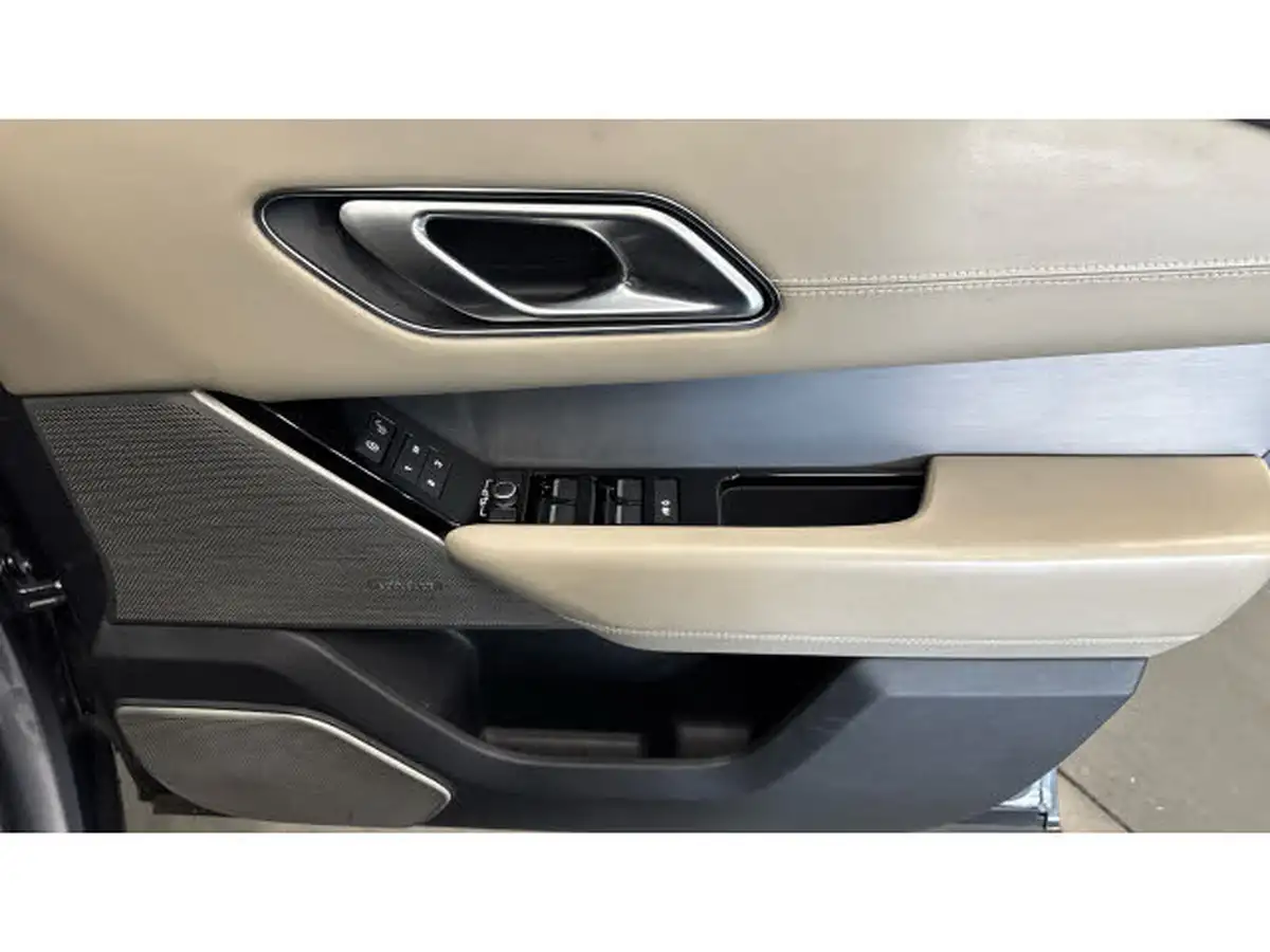 2020-land-rover-range-rover-velar-20-d240-r-dynamic-hse-big-21