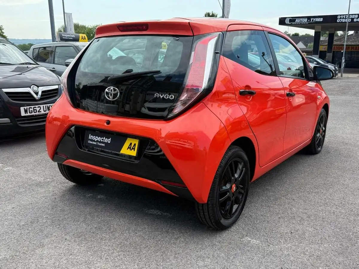 2014-toyota-aygo-10-vvt-i-x-cite-5d-big-3